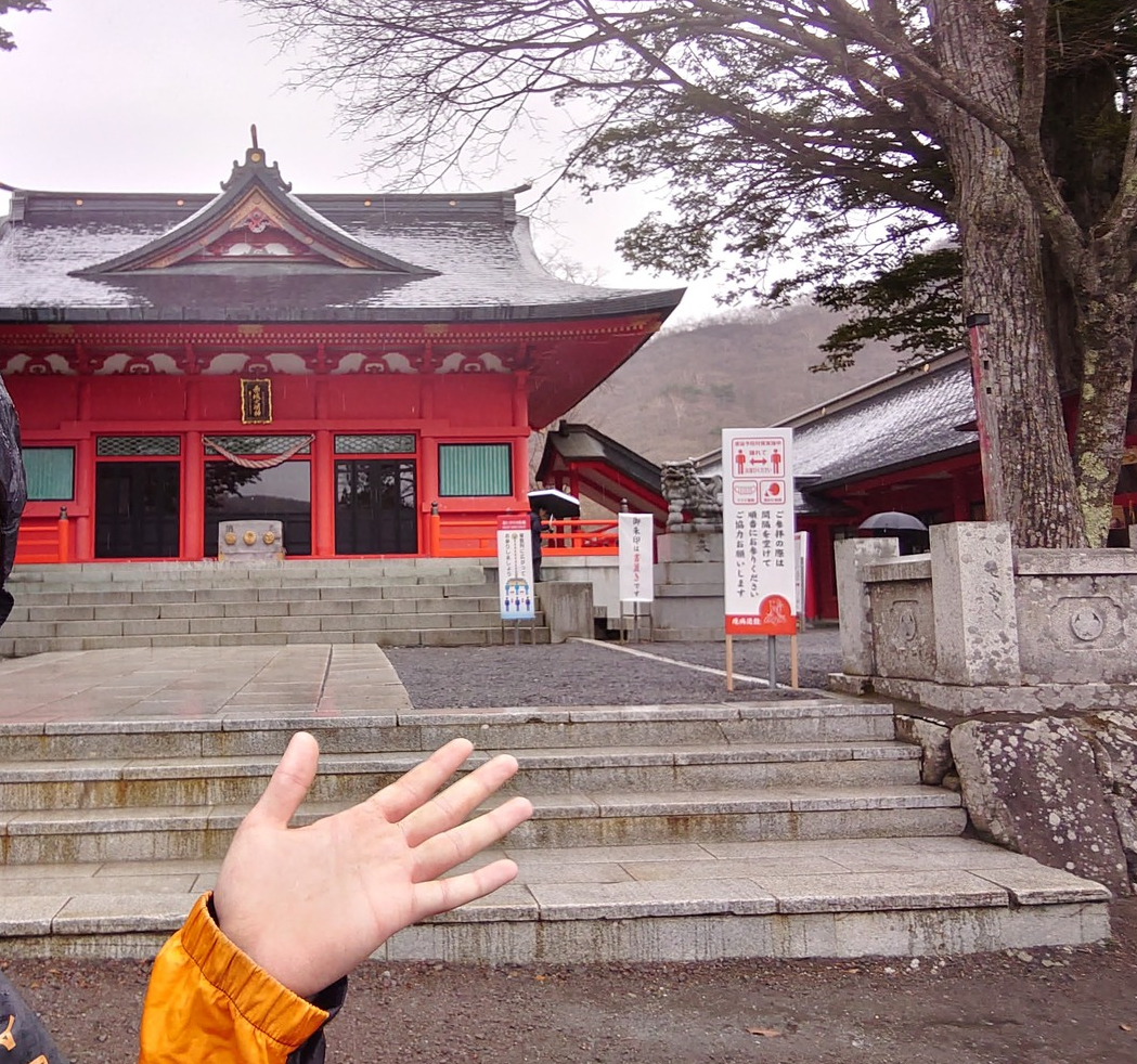 雨の赤城神社